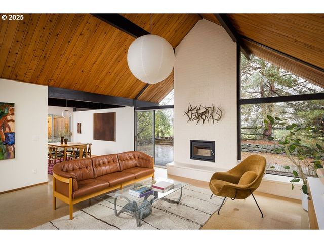 2720 Nw FOREST Ave, Beaverton, OR 97006