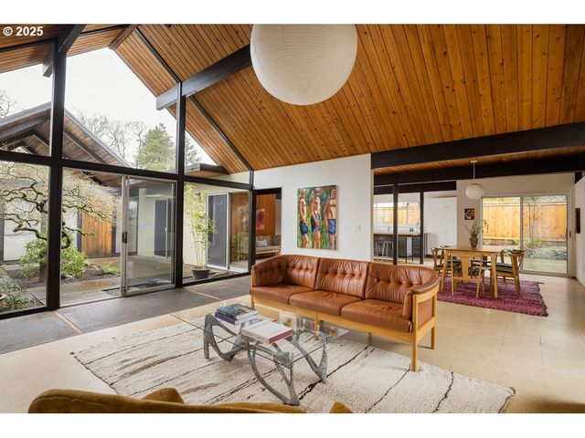 2720 Nw FOREST Ave, Beaverton, OR 97006