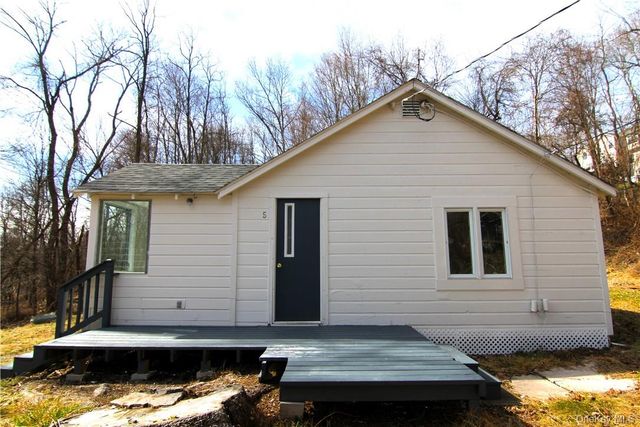 71 MILLER Road 5, Hopewell Junction, NY 12533