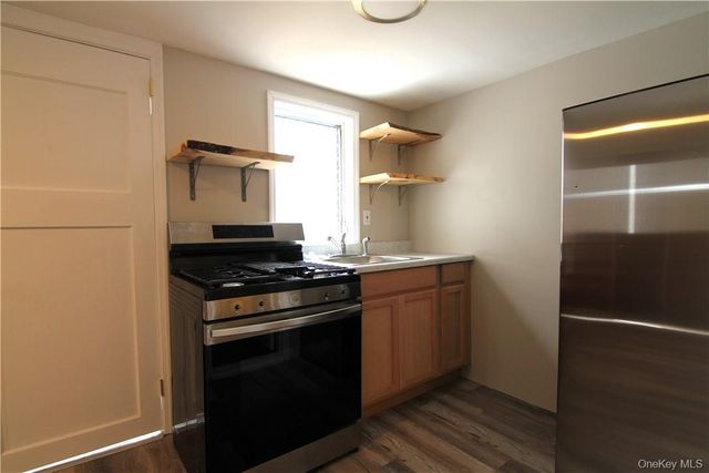 71 MILLER Road 5, Hopewell Junction, NY 12533