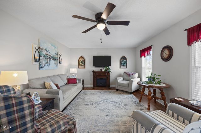 8 Lea Lane, Mebane, NC 27302