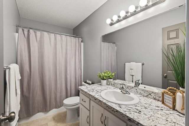 19124 Johnson Street NW, Elk River, MN 55330