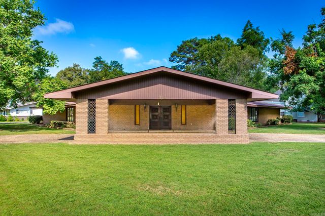 314 SE 5th Street, England, AR 72046