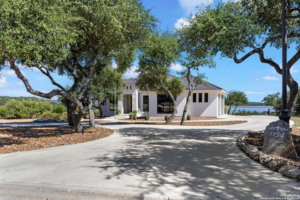 1134 Brads Flight, Canyon Lake, TX 78133