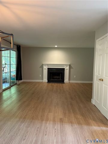 12 Wren Way Ct, Stafford, VA 22554