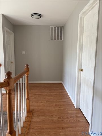 12 Wren Way Ct, Stafford, VA 22554