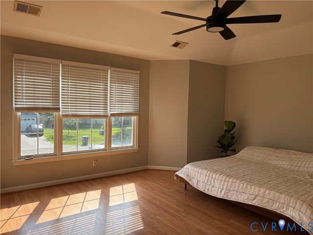 12 Wren Way Ct, Stafford, VA 22554