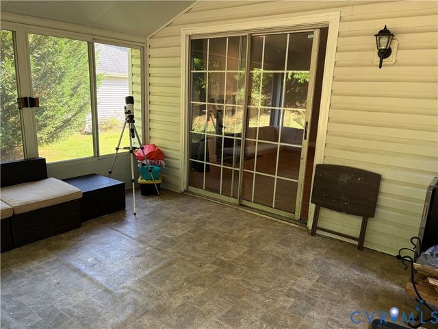 12 Wren Way Ct, Stafford, VA 22554