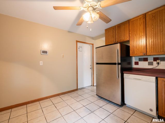 5 BRENTWOOD Court, Pekin, IL 61554