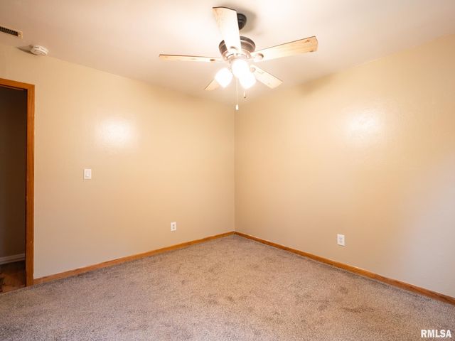 5 BRENTWOOD Court, Pekin, IL 61554