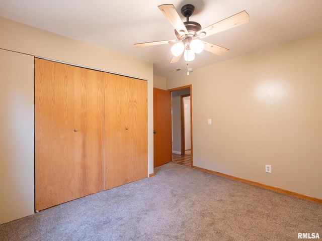 5 BRENTWOOD Court, Pekin, IL 61554