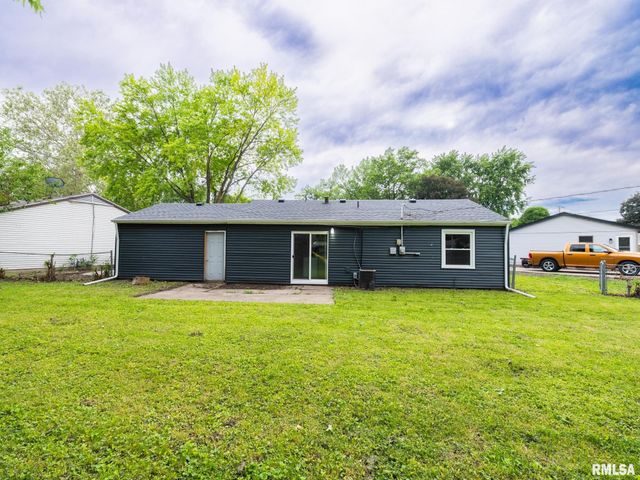 5 BRENTWOOD Court, Pekin, IL 61554
