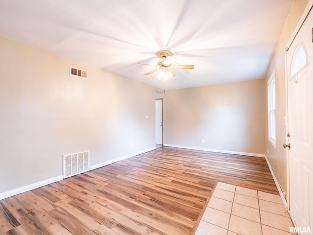 5 BRENTWOOD Court, Pekin, IL 61554