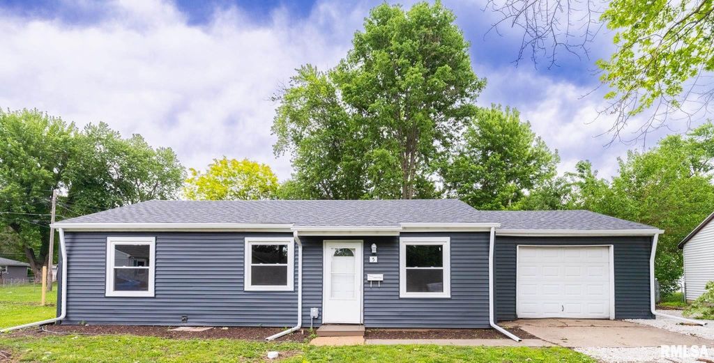 5 BRENTWOOD Court, Pekin, IL 61554