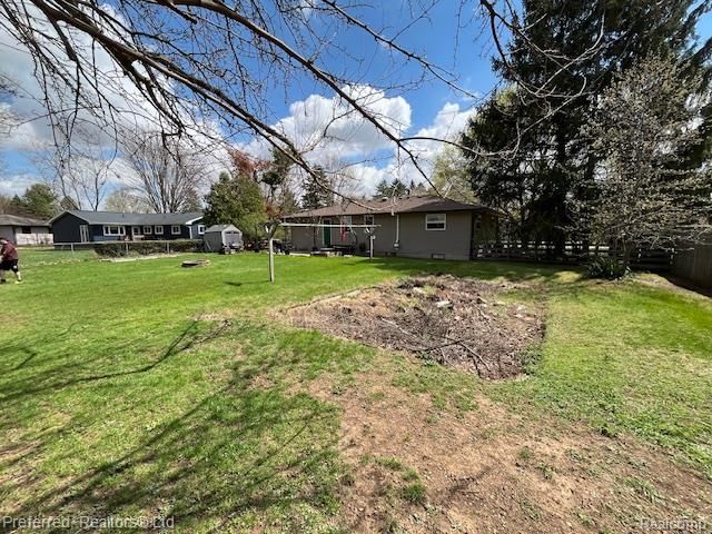 5242 Osburn Drive, Raisin Township, MI 49286