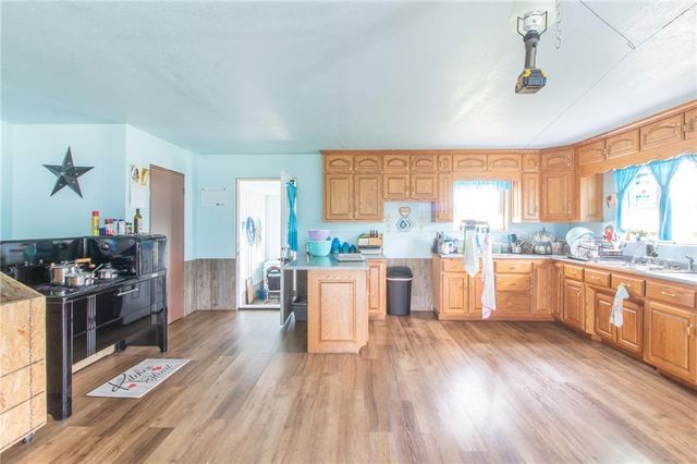 810 SW 1101 Road, Holden, MO 64040
