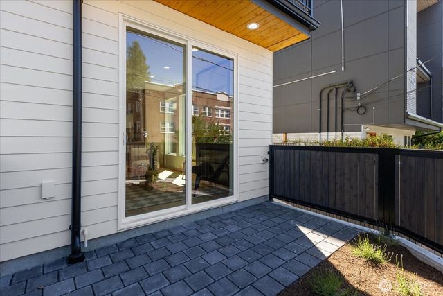 4416 A Corliss Avenue N, Seattle, WA 98103