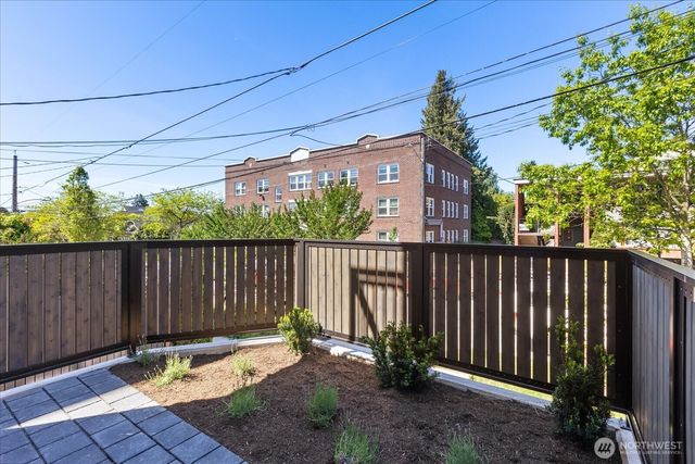 4416 A Corliss Avenue N, Seattle, WA 98103