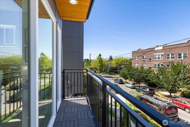 4416 A Corliss Avenue N, Seattle, WA 98103