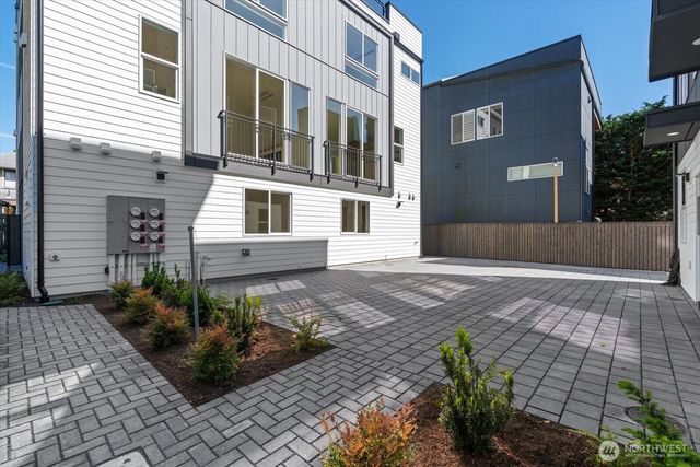 4416 A Corliss Avenue N, Seattle, WA 98103