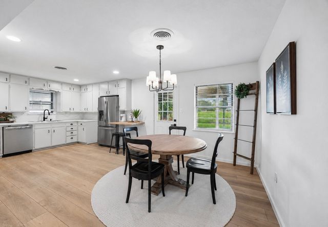 104 E Oak Street, Gunter, TX 75058