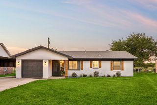 104 E Oak Street, Gunter, TX 75058