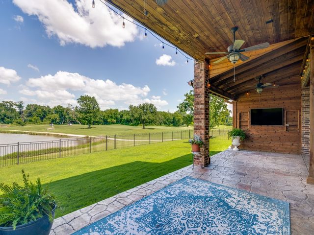 6702 Lake Meadow Drive, Sachse, TX 75048