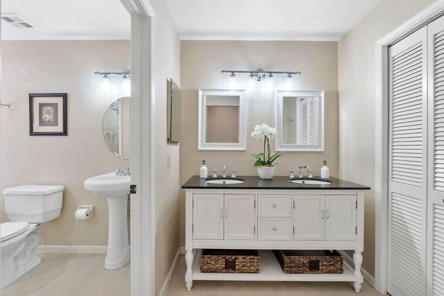 364 Park Forest Way, Wellington, FL 33414