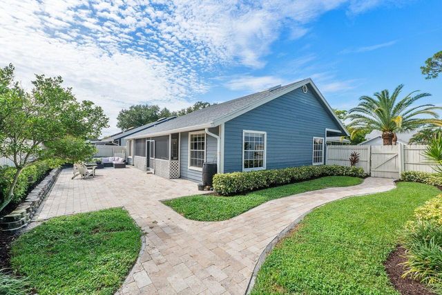 364 Park Forest Way, Wellington, FL 33414