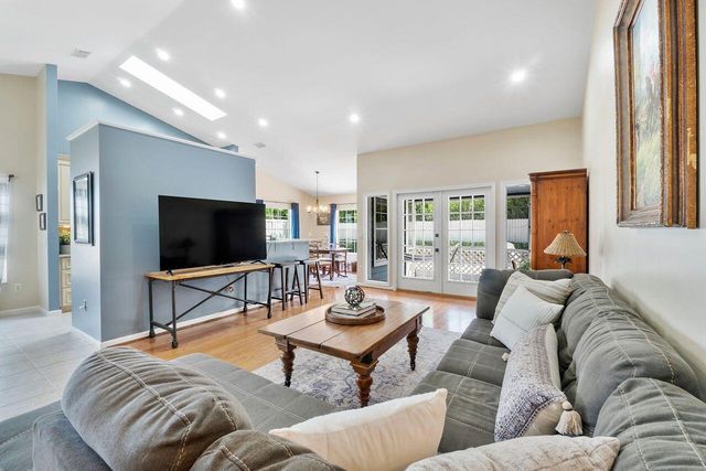 364 Park Forest Way, Wellington, FL 33414