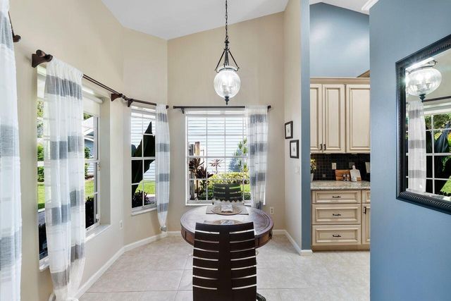 364 Park Forest Way, Wellington, FL 33414