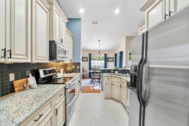 364 Park Forest Way, Wellington, FL 33414