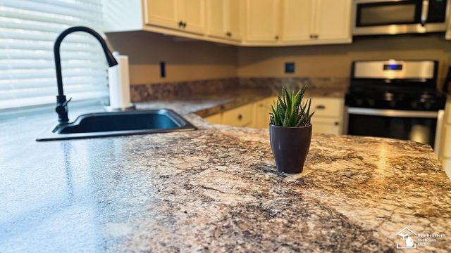 11042 Katherine Street, Taylor, MI 48180