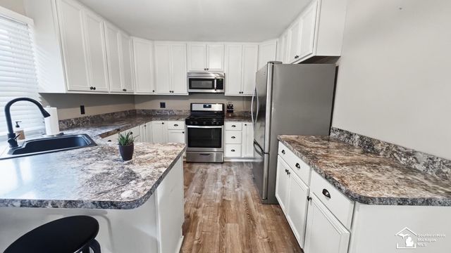 11042 Katherine Street, Taylor, MI 48180