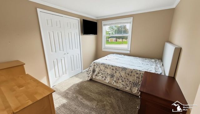 11042 Katherine Street, Taylor, MI 48180