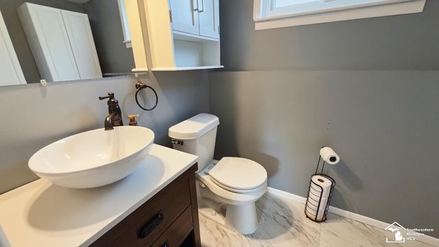 11042 Katherine Street, Taylor, MI 48180