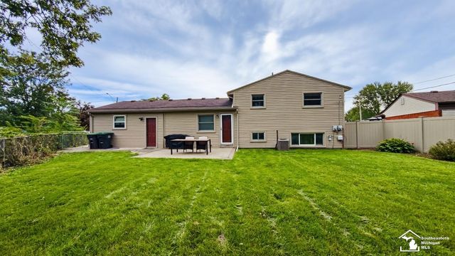 11042 Katherine Street, Taylor, MI 48180