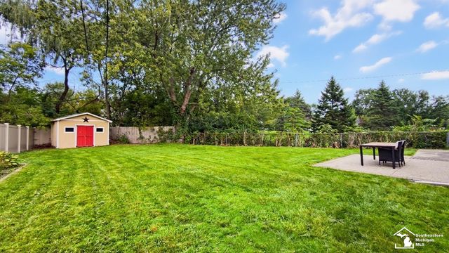 11042 Katherine Street, Taylor, MI 48180