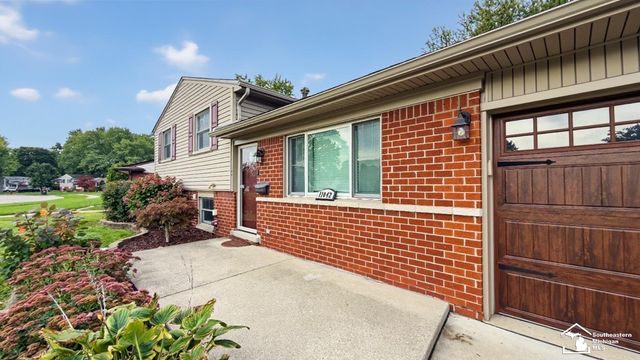 11042 Katherine Street, Taylor, MI 48180