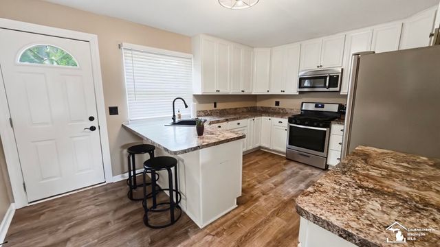 11042 Katherine Street, Taylor, MI 48180
