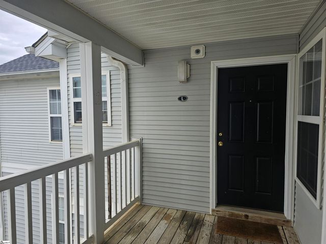 142 University Village Drive, Central, SC 29630