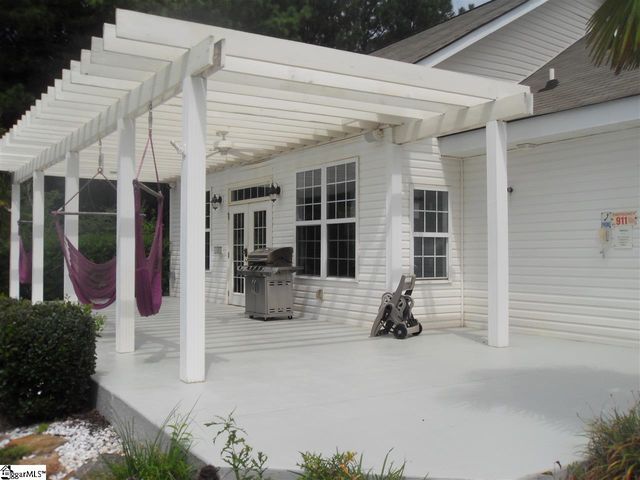 142 University Village Drive, Central, SC 29630