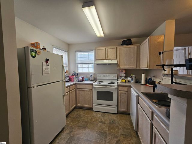 142 University Village Drive, Central, SC 29630