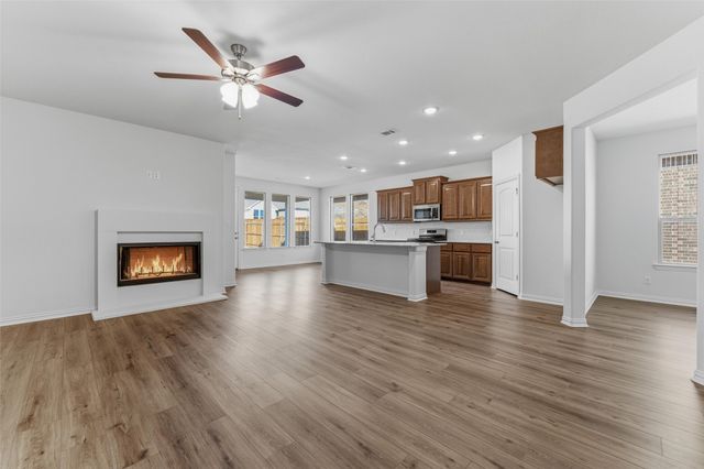 3511 Helena Street, Gainesville, TX 76240