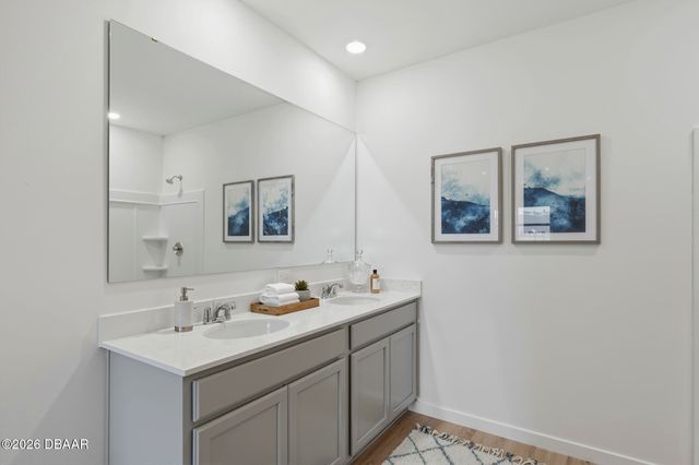 996 Champion Ridge Drive, Daytona Beach, FL 32124