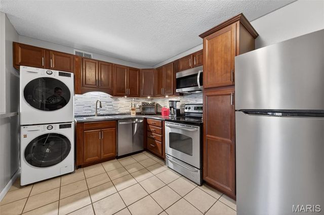 2844 Blackforest Drive C, St Louis, MO 63129