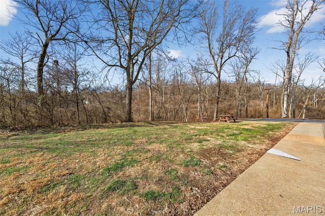 2844 Blackforest Drive C, St Louis, MO 63129