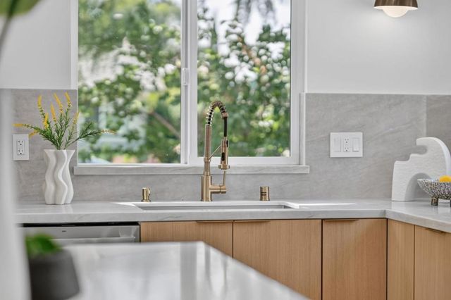 2922 Cabrillo Avenue, Santa Clara, CA 95051