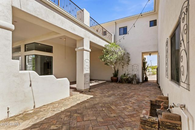 15442 N 11TH Street, Phoenix, AZ 85022