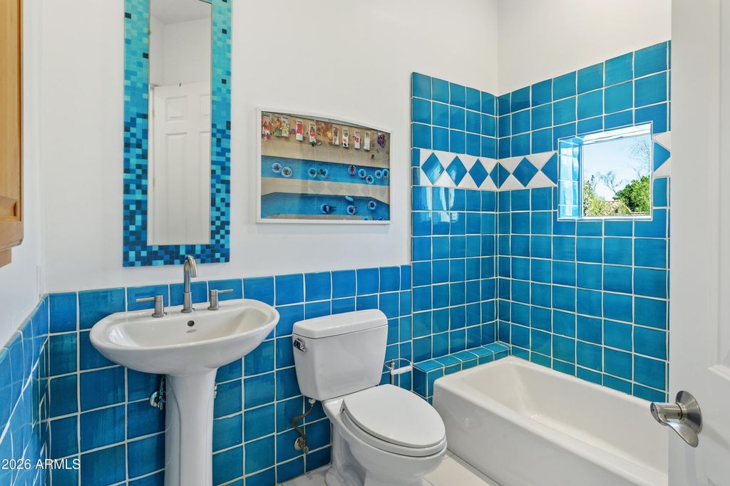 Image 34 of property listing at 15442 N 11TH Street, Phoenix, AZ 85022
